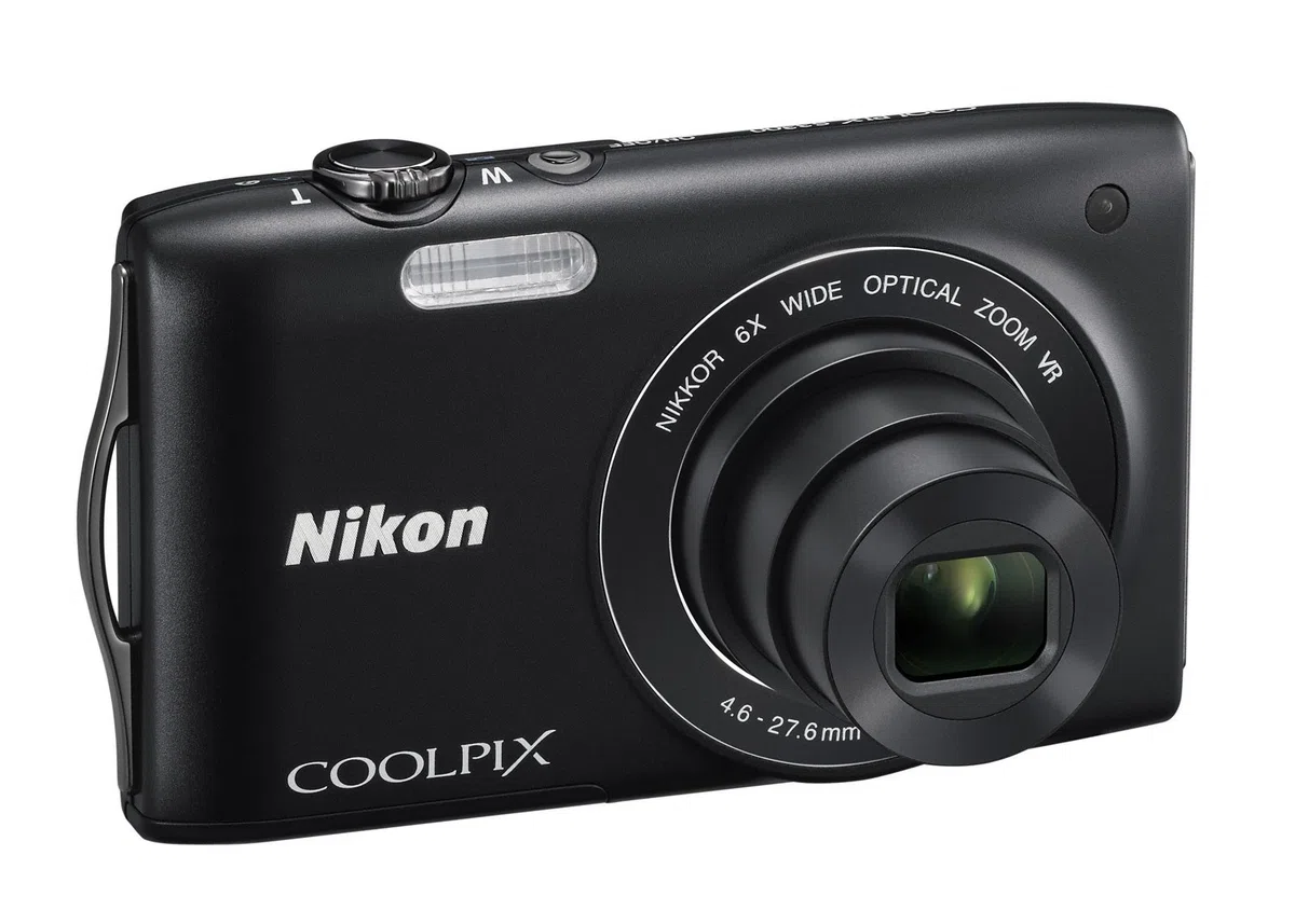 Nikon Coolpix S3300 Fotocamera Digitale Compatta, 16 Megapixel, Zoom 6X, 3200 ISO, LCD 2,7", colore: nero