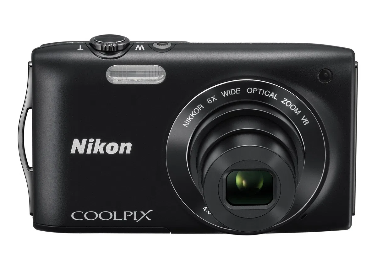 Nikon Coolpix S3300 Fotocamera Digitale Compatta, 16 Megapixel, Zoom 6X, 3200 ISO, LCD 2,7", colore: nero