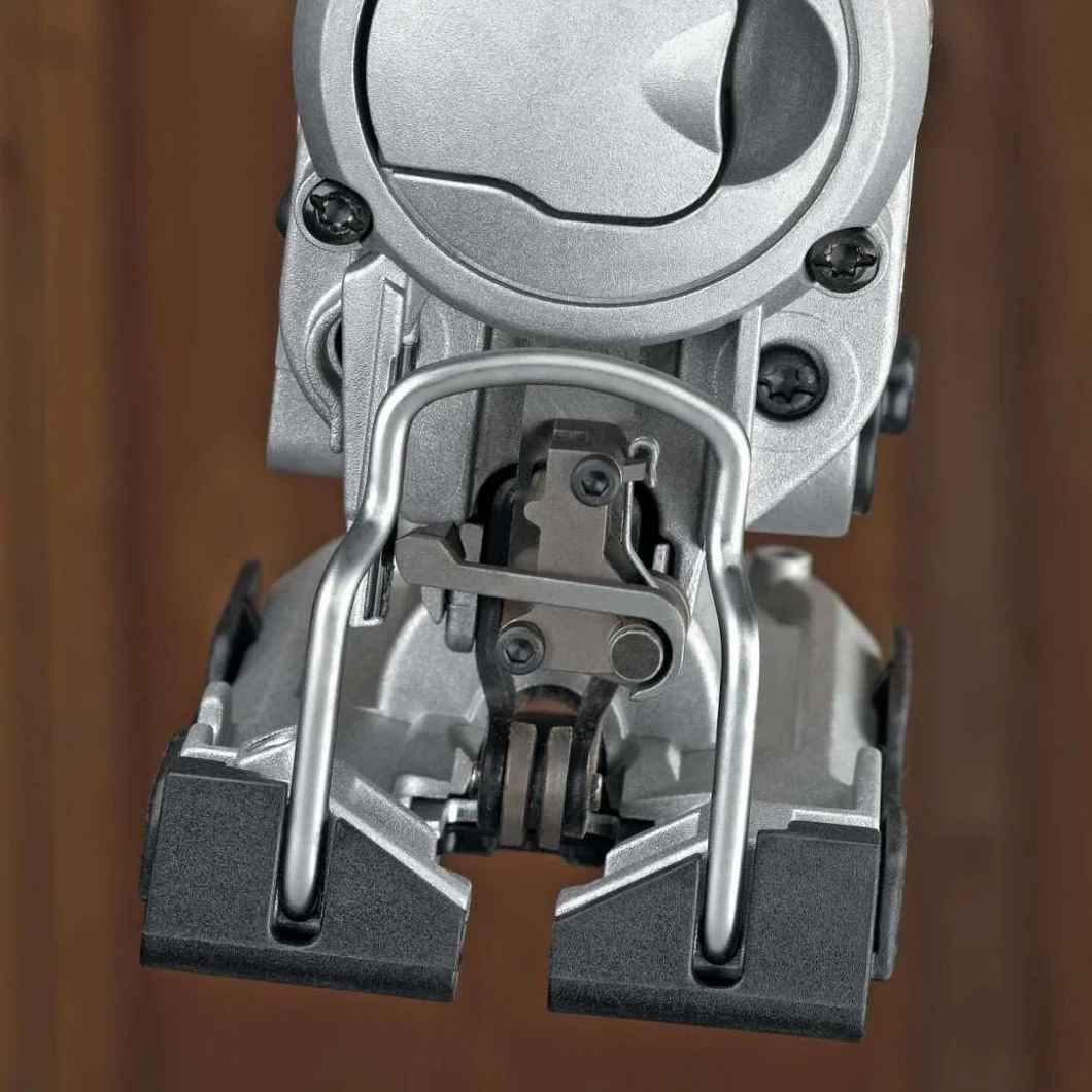 Dewalt - Sierra Clipping Punho Dated