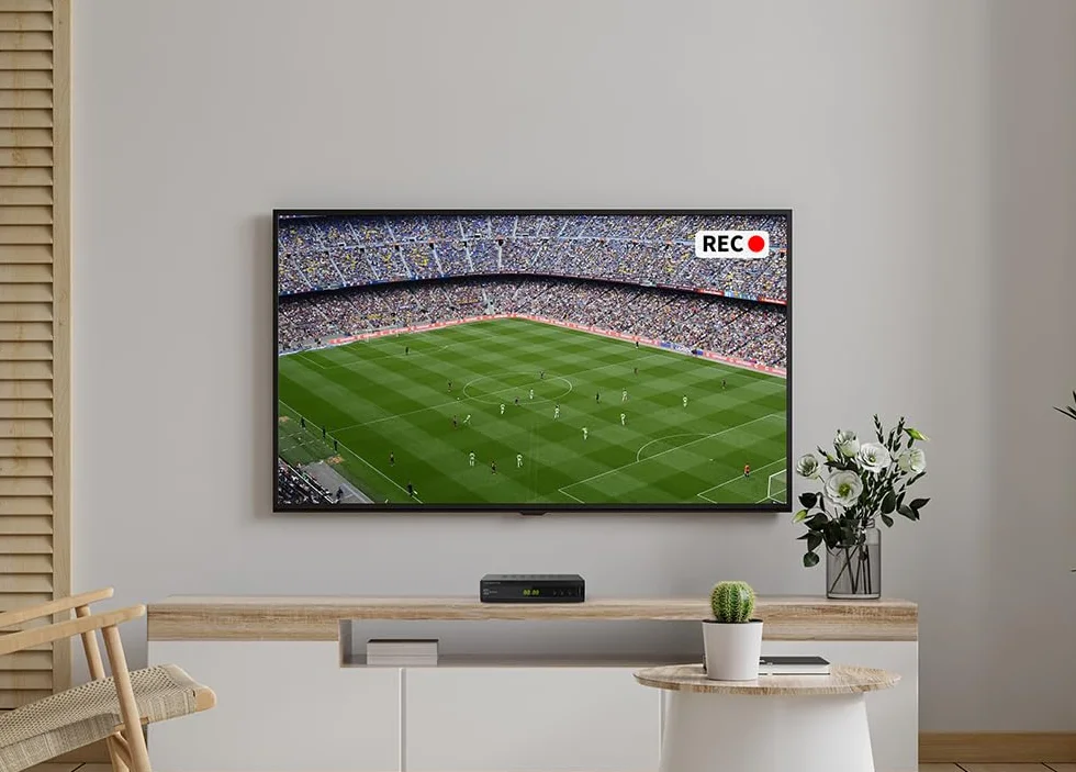TELE System TS6822 PRO DVB-T2 HEVC Decoder Digitale Terrestre e Videoregistratore twin tuner DVB-T2 HD HDR (HDR10 / HLG) con Display e Telecomando 2 in 1 con controlli TV