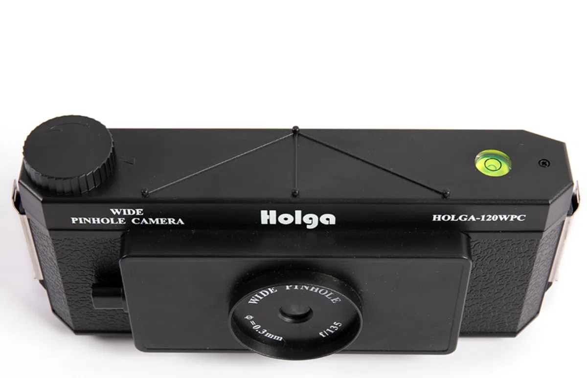 Anton & HOLGA 120N Wide Angle Pinhole Medium Format Panorama (Consegna senza film)