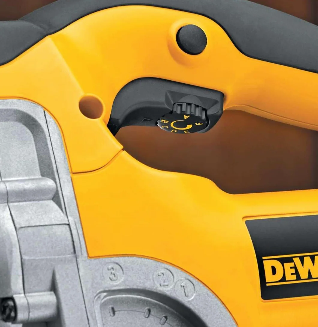 Dewalt - Sierra Clipping Punho Dated