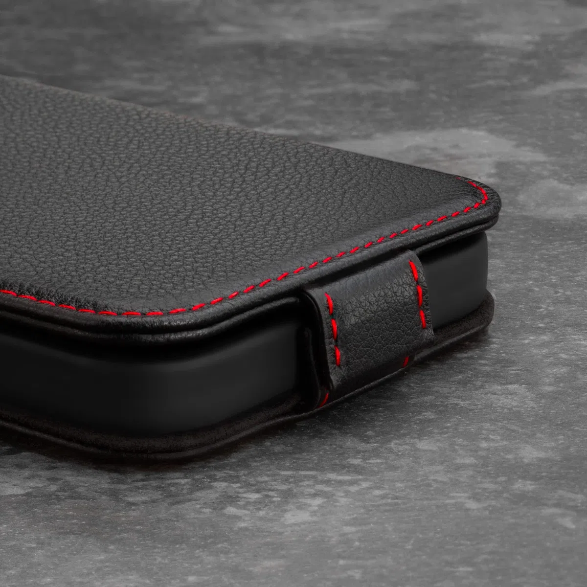 TORRO Custodia Flip Compatibile con iPhone 12 e iPhone 12 Pro – Caso Ribaltabile Verticale in Vera Pelle di Qualità con [MagSafe Compatibile] [Cornice Durabile] (Nero)