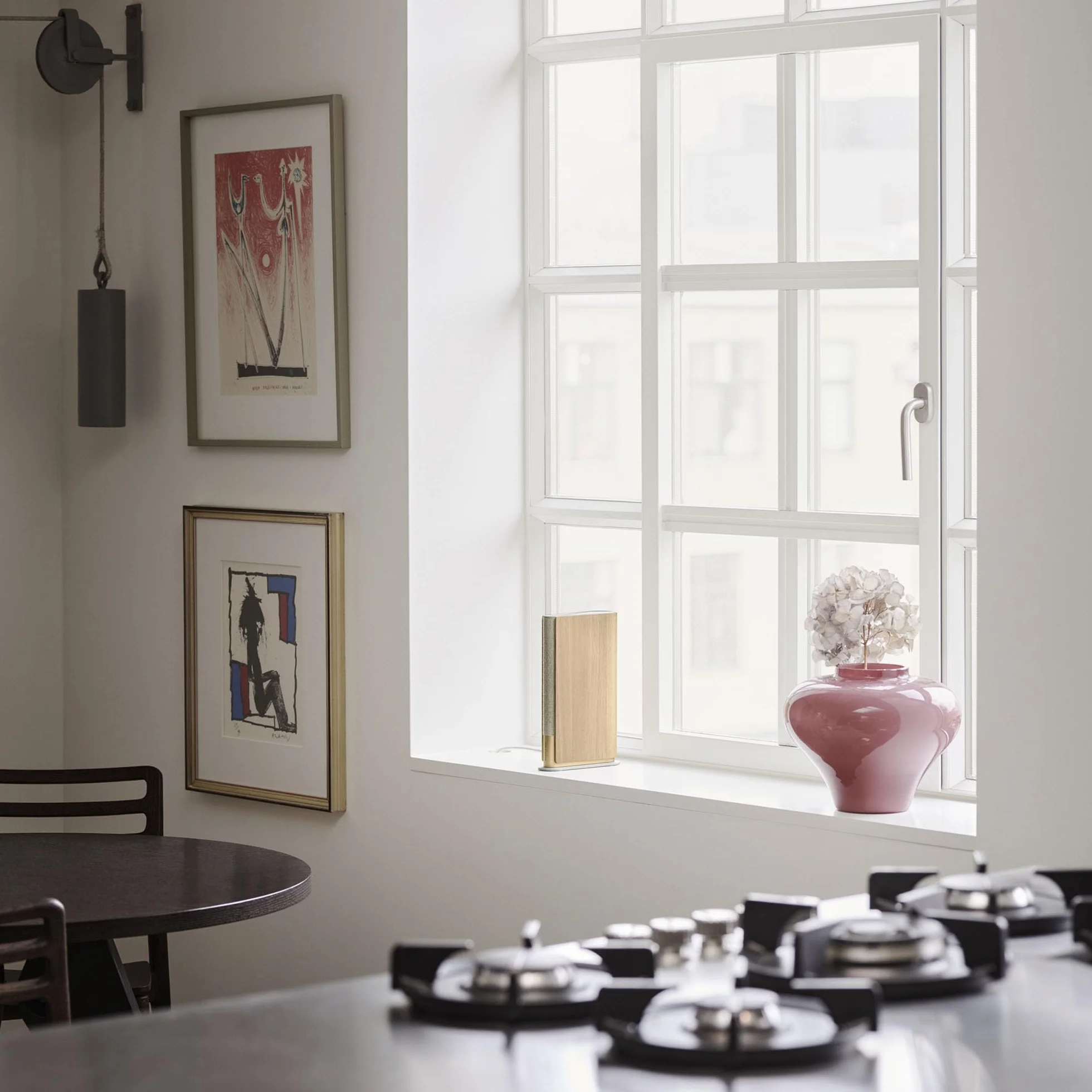 Bang & Olufsen Beosound Emerge Altoparlante da libreria - Oro Tone | Compatto, Wi-Fi e Bluetooth, Suono ultra profondo, Design sottile e circolare, Certificato Cradle to Cradle
