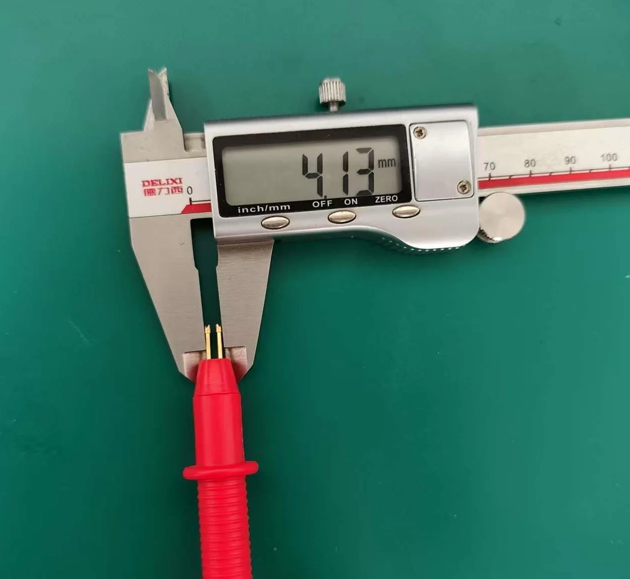 LiFePO4 YR1035+ 32650 tester di acido piombo per la resistenza e la tensione della batteria a bottone
