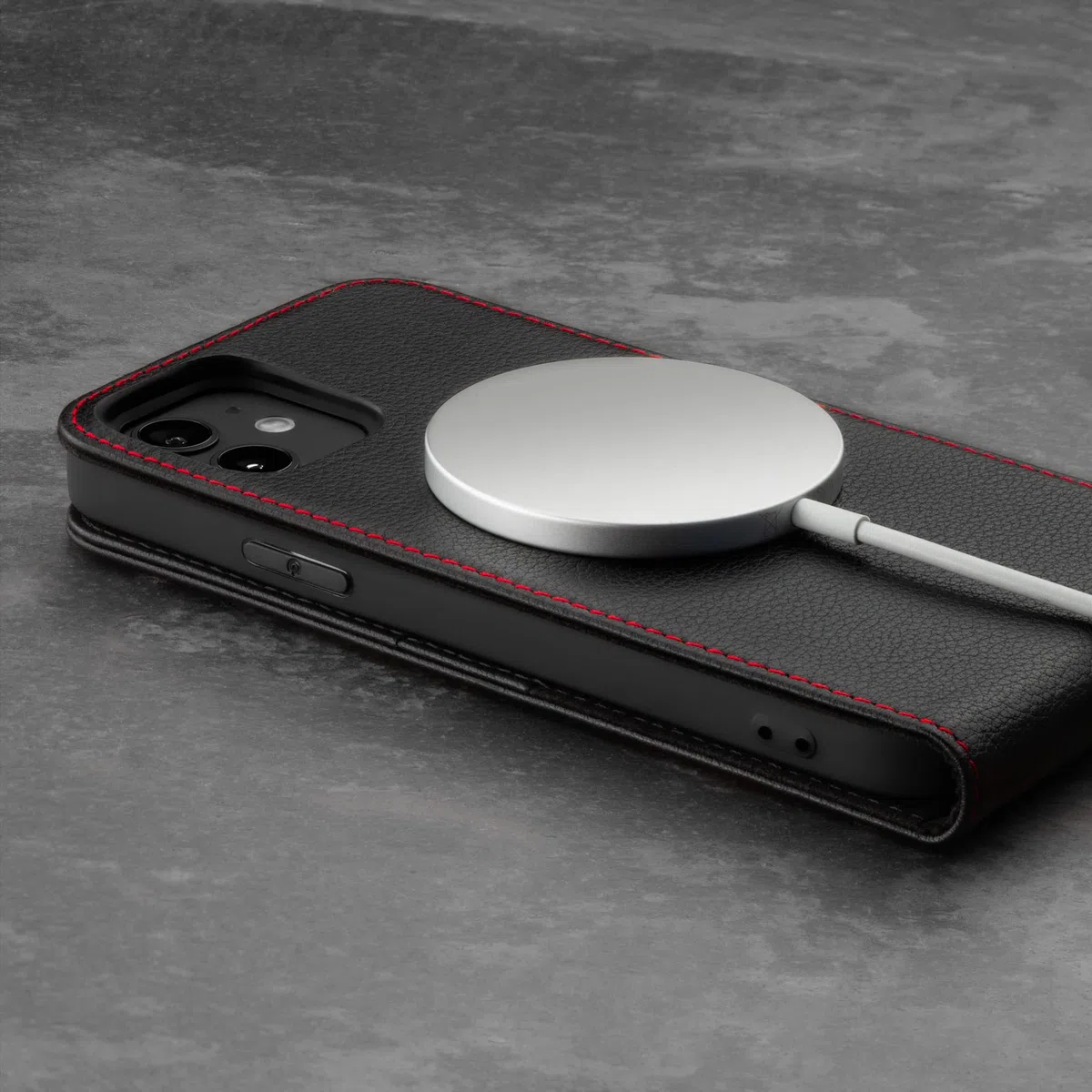 TORRO Custodia Flip Compatibile con iPhone 12 e iPhone 12 Pro – Caso Ribaltabile Verticale in Vera Pelle di Qualità con [MagSafe Compatibile] [Cornice Durabile] (Nero)
