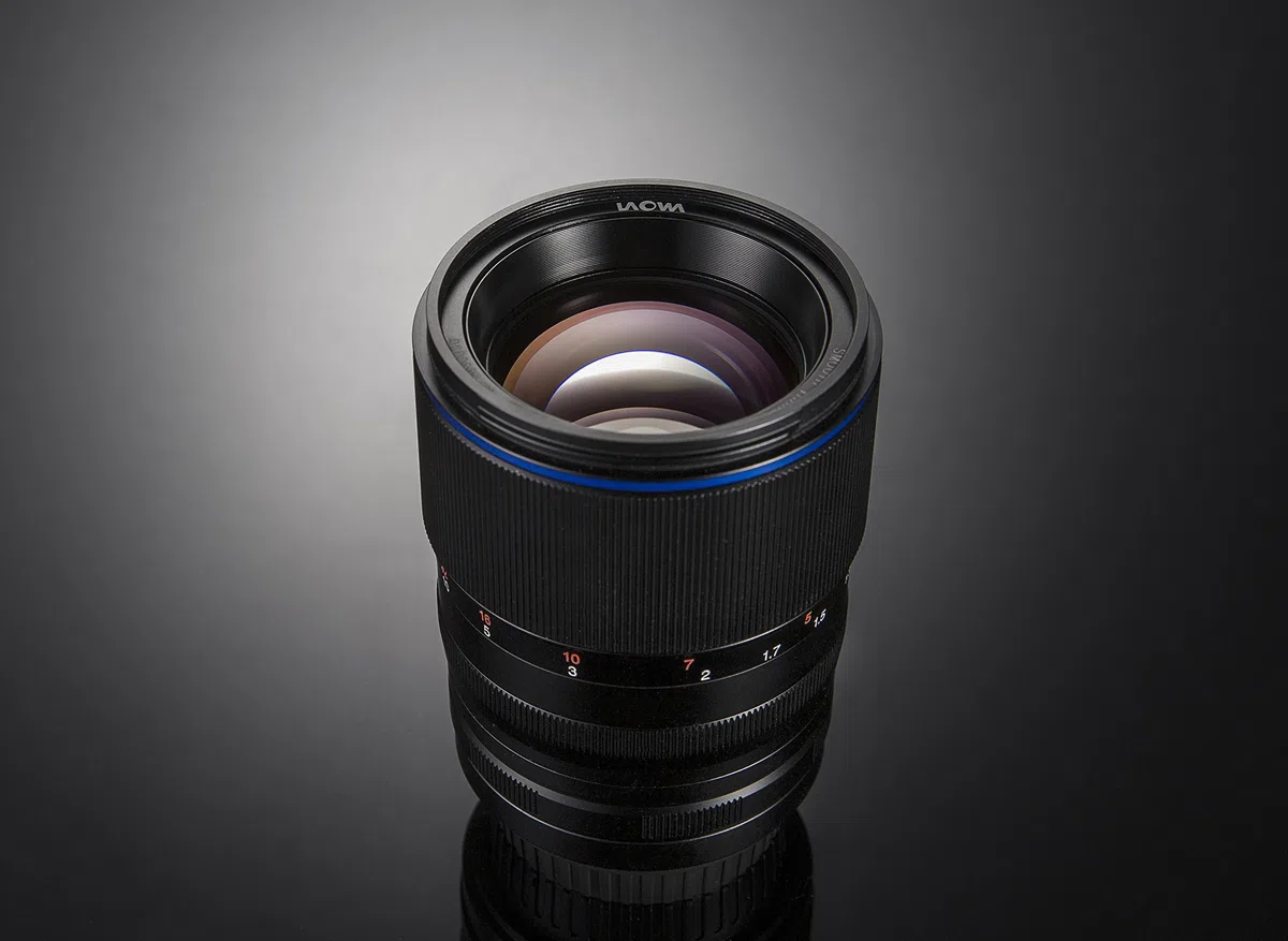 Laowa Venus Optics obiettivo 105mm f/2 Smooth Trans Focus (STF) per Canon Eos