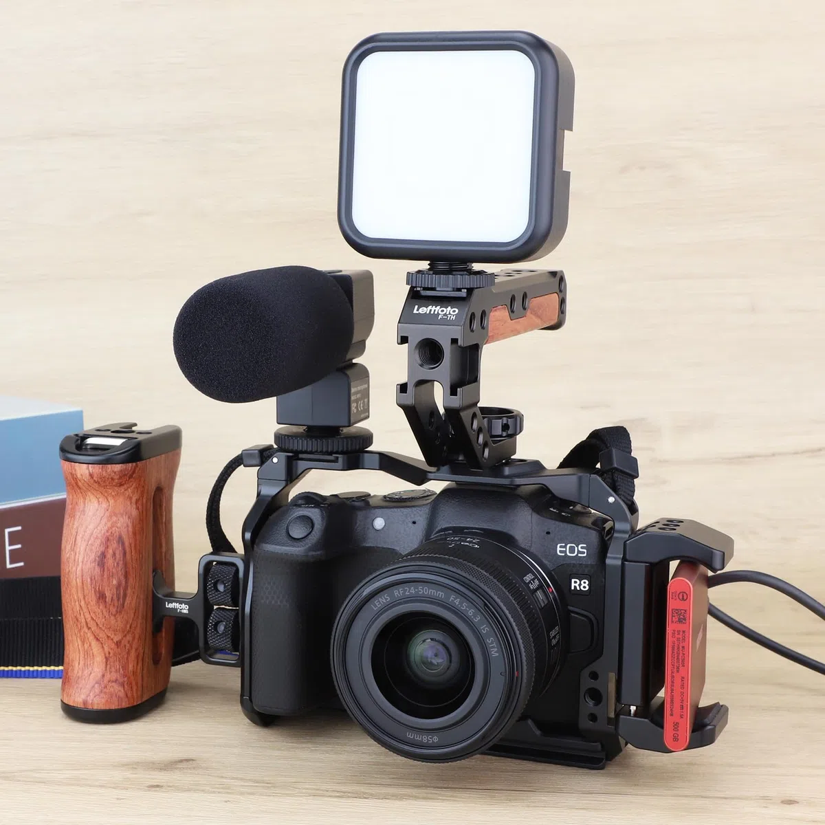 LEFTFOTO Gabbia per fotocamera Canon EOS R8 con base Arca, scarpa fredda, slot per cinghia, fori per viti da 1/4 e 3/8", compatibilità stabilizzatore DJI RS - per riprese video Vlog