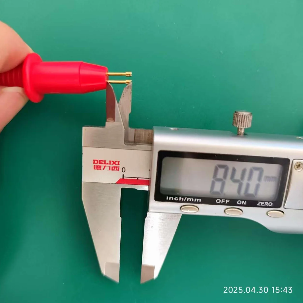 LiFePO4 YR1035+ 32650 tester di acido piombo per la resistenza e la tensione della batteria a bottone
